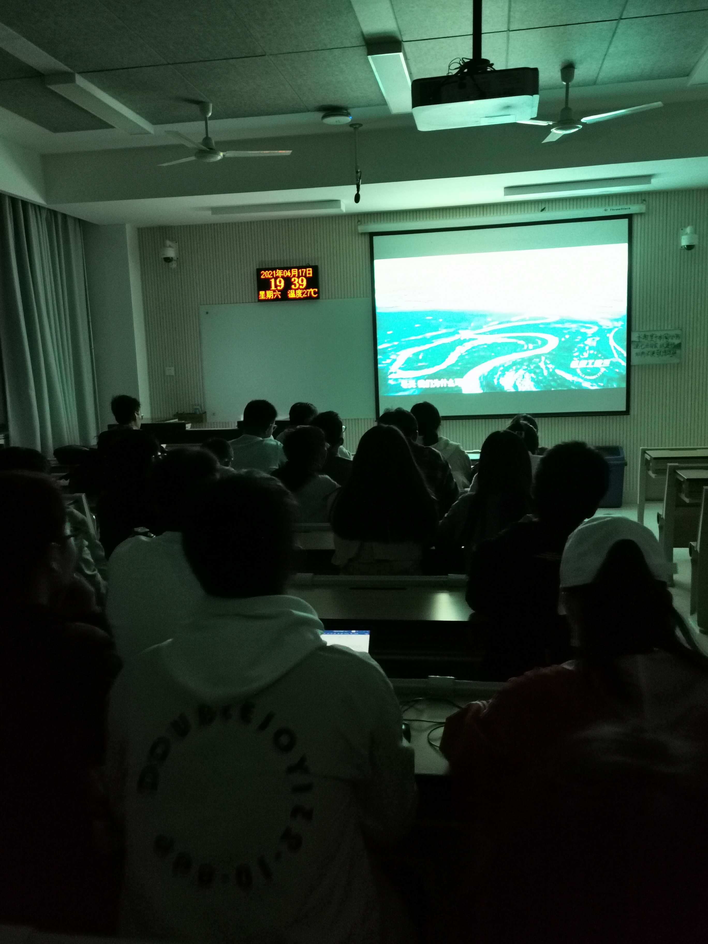 8251da05c5ef4794bfac8574d9e949bd.jpg 8251da05c5ef4794bfac8574d9e949bd.jpg