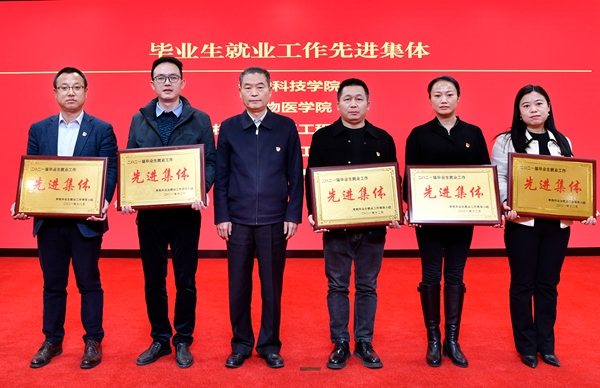 114b3e5939f44e2cadf8728b5f7a8c72.jpg a8d8e8e8137a4b17b00b05df80c50dff.jpg